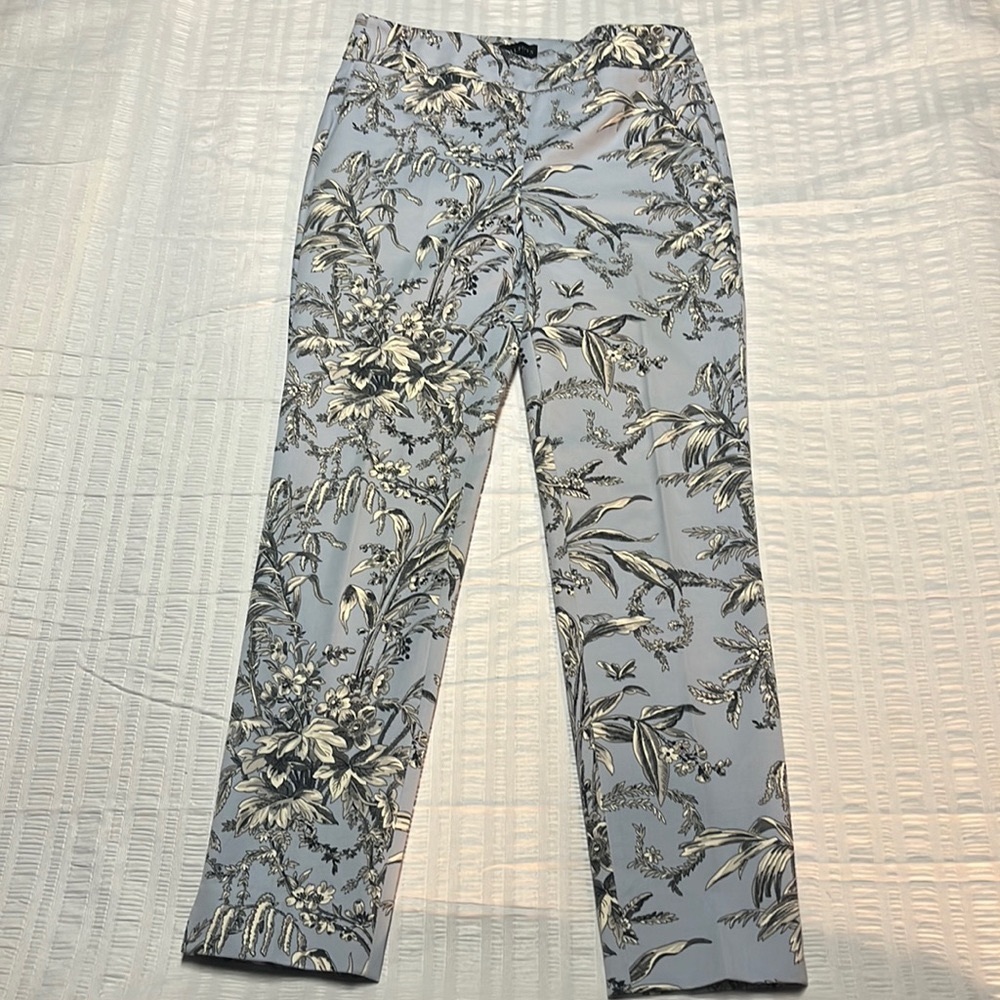 Talbots Chatham Ankle Pant. Blue/Black print. Size 4